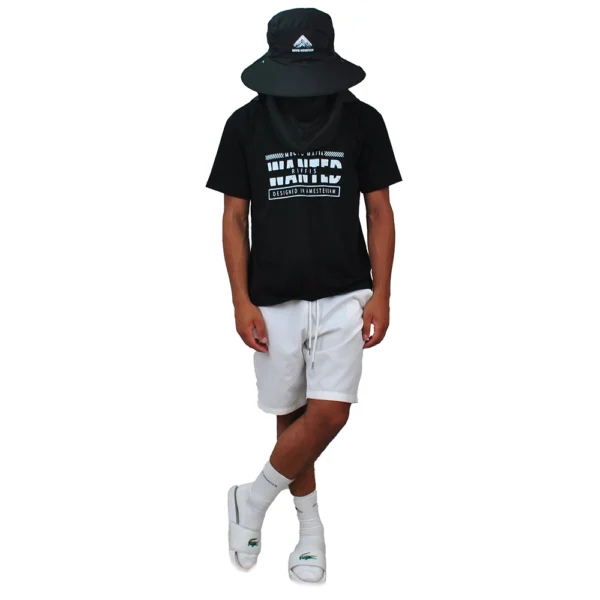 black wide-brim sun hat - wanted T-shirt